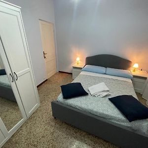 Camera grande con letto king size